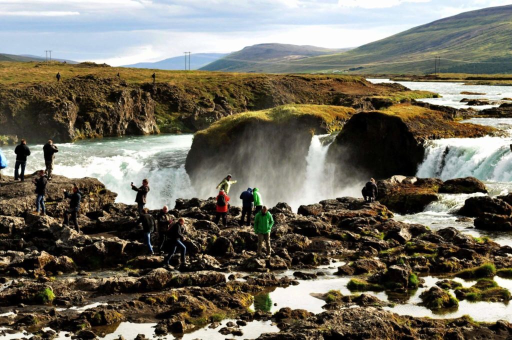 Am Godafoss Wasserfall