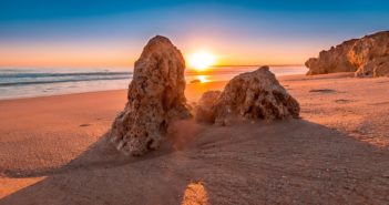 Algarve – Traumurlaub in Portugal Algarve Sonnenuntergang am Strand