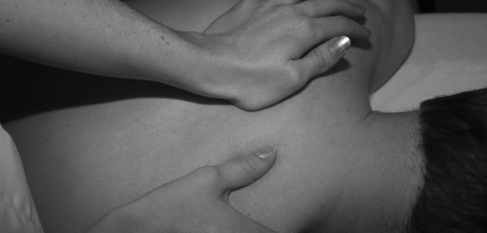 Rückenschmerzen - Ursachen, Symptome und Behandlungsmöglichkeiten