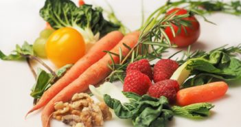 Richtige Ernährung und einnahme von Nahrungsergänzungsstoffen ist sehr relevant bei einem Nährstoffdefizit.