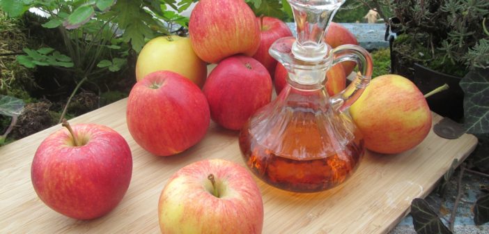 Behandlung von Fersenspor mit Hausmitteln wie Apfelessig